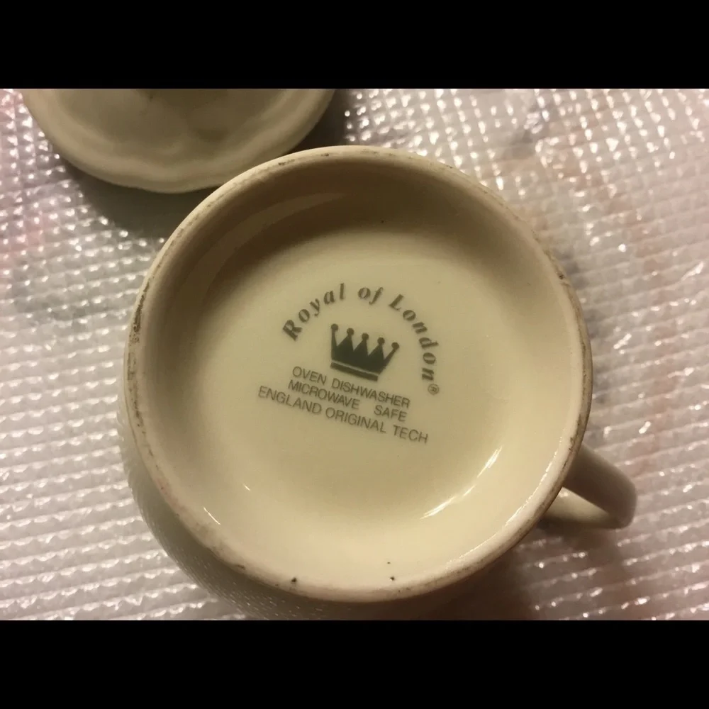 ROYAL OF LONDON‎ TEA SET